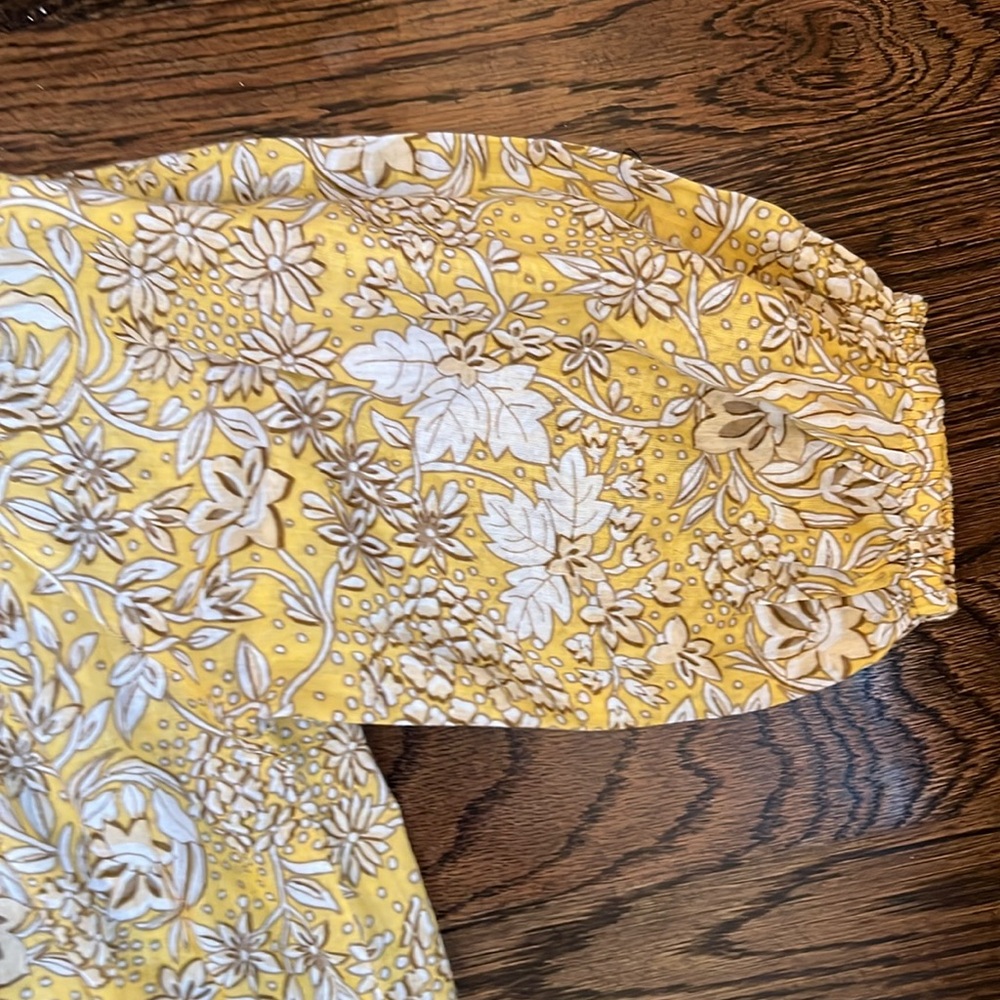 Sundry Ruffle Neck Blouse Size Small - Picture 3 of 5